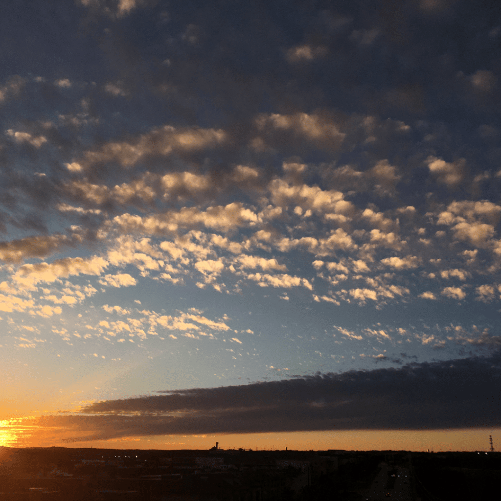A Plus Cremation image of a beautiful sunset in Bee Cave, Texas